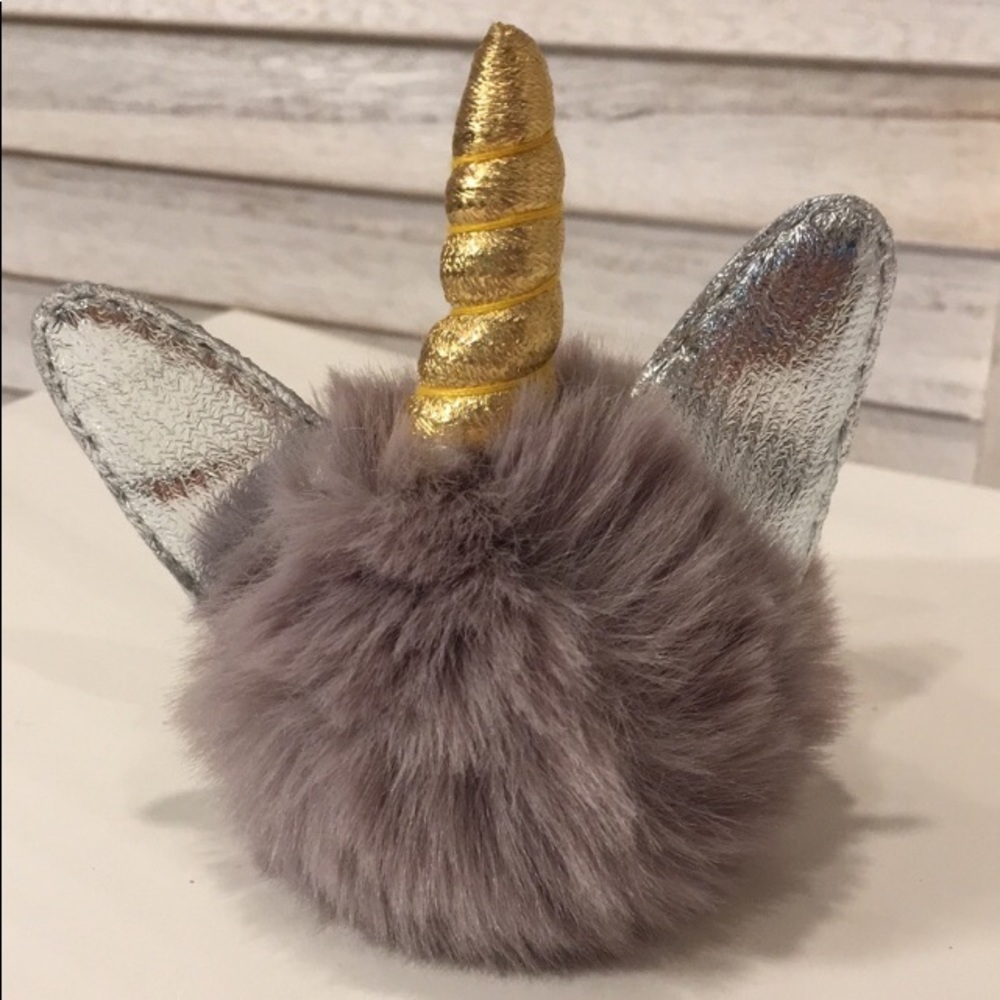 Pom Clip- NWT - ** Free with any Purchase**